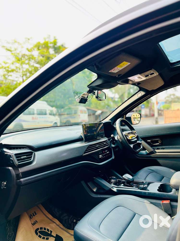 Tata Safari Accomplished X Plus 7 Str Stealth Edition At, 2025, Dies..