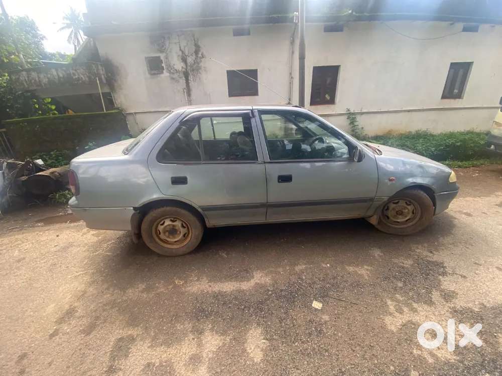 Maruti Suzuki Esteem 2000 Lxi