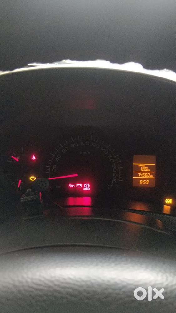 Swift Petrol Maruti 2014 - Dealers Not Interested
