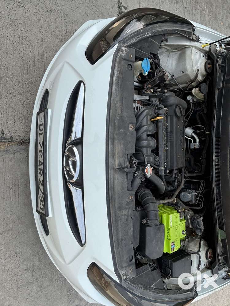 Hyundai Verna Transform 1.6 Sx Vtvt, 2013, Petrol