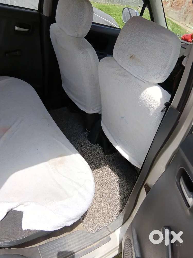 एकदम अच्छे कंडीशन में है लेकर बस चलना है