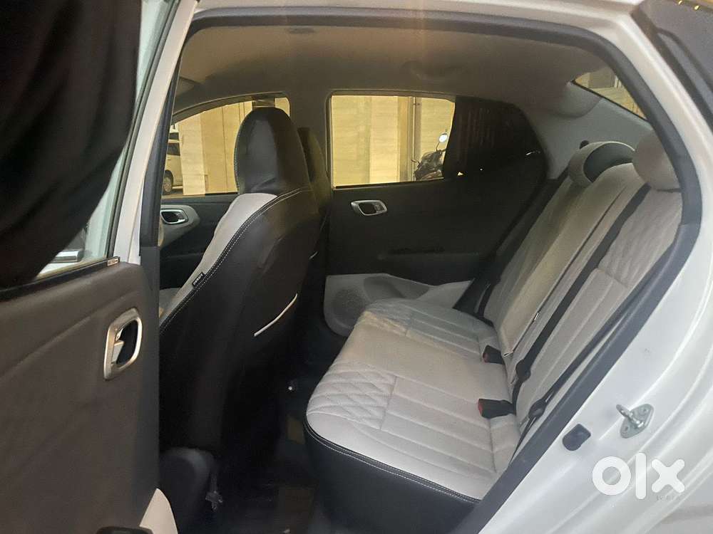 Hyundai Aura 1.2 Sx Cng, 2023, Cng & Hybrids
