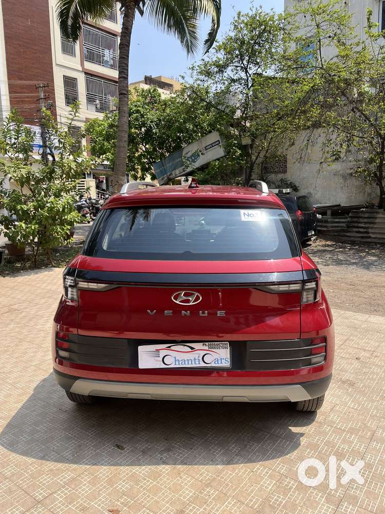 Hyundai Venue 1.2 S (o), 2022, Petrol