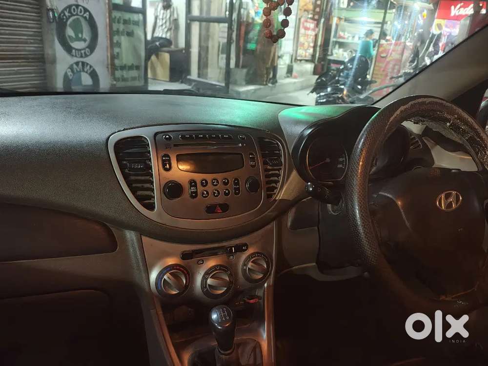 Hyundai I10 Sportz 2015 Km Driven