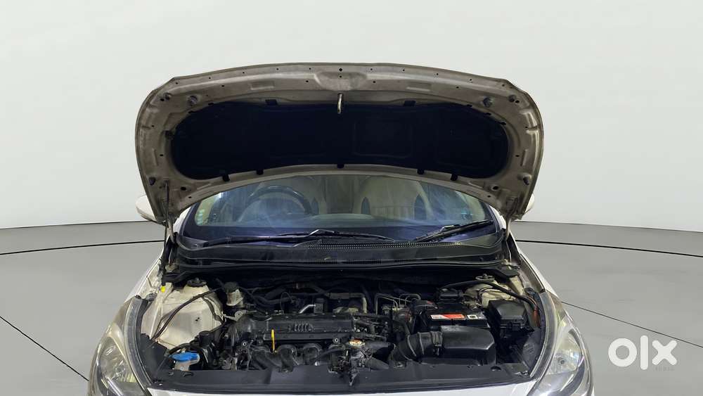 Hyundai Verna 1.6 Ex Vtvt, 2013, Petrol