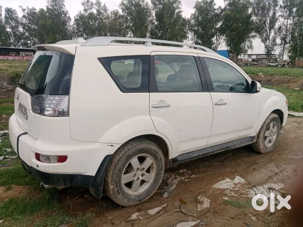 Mitsubishi Outlander 2010 Petrol Good Condition.