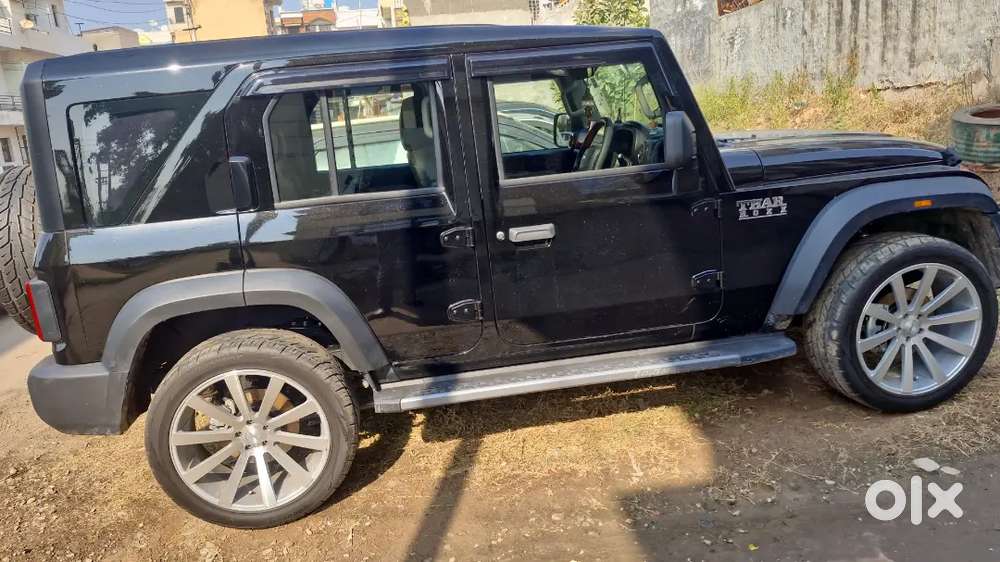 Mahindra Thar Roxx Petrol 2026