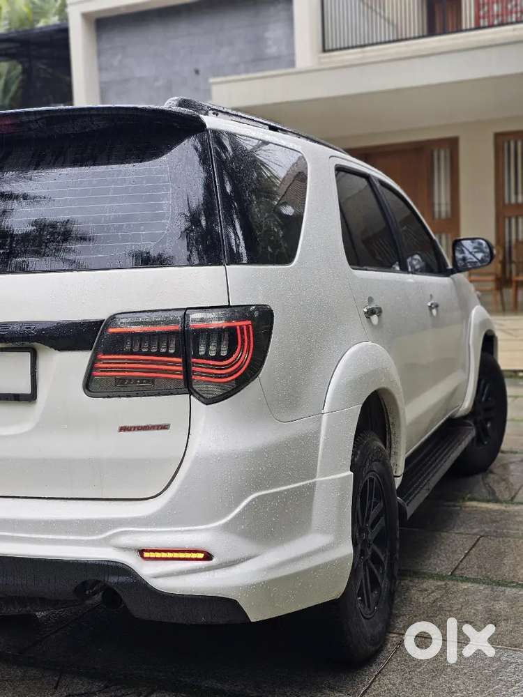 2015 Toyota Fortuner – Excellent Condition (full Toyota History)