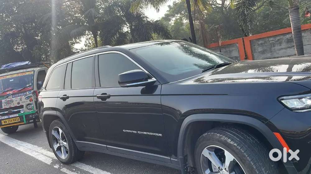 Jeep Grand Cherokee 2023 Petrol 14500 Km Driven