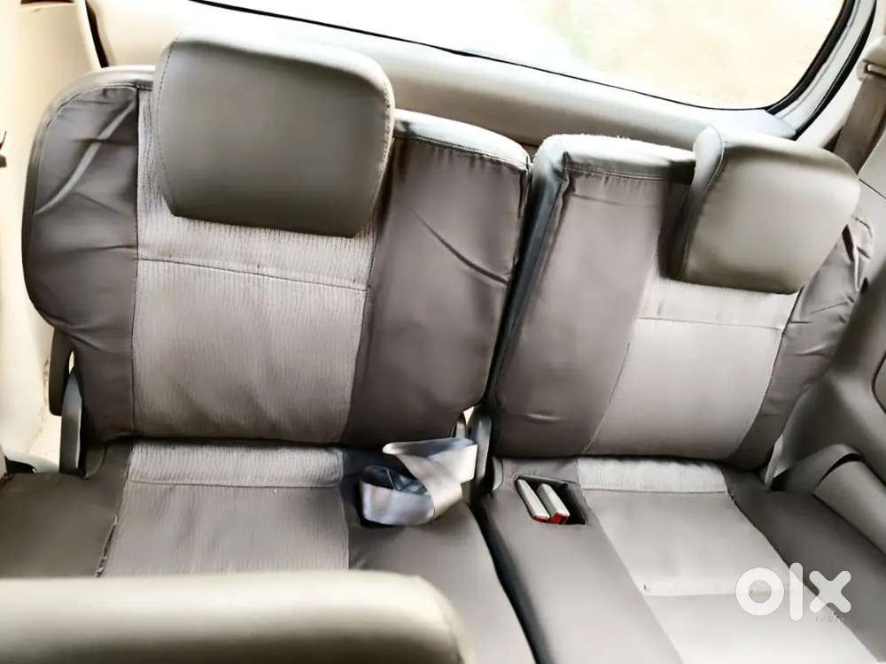 Toyota Innova 2015 Diesel 90000 Km Driven