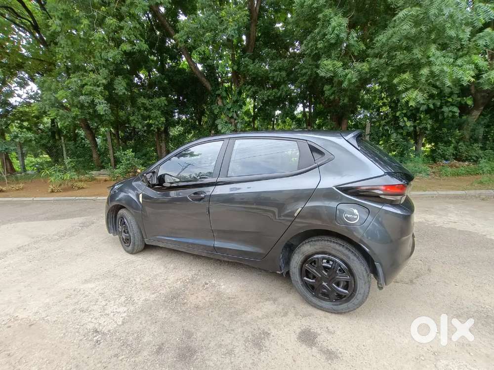 Tata Altroz Petrol 2021