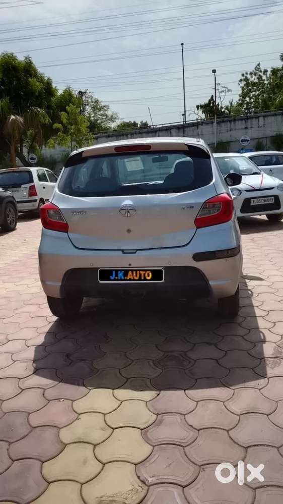 Tata Tiago 1.2 Revotron Xta, 2018, Petrol