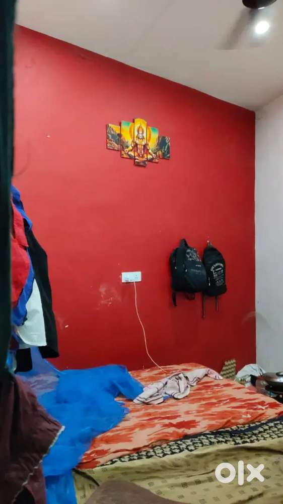 24 hours open gate room for rent