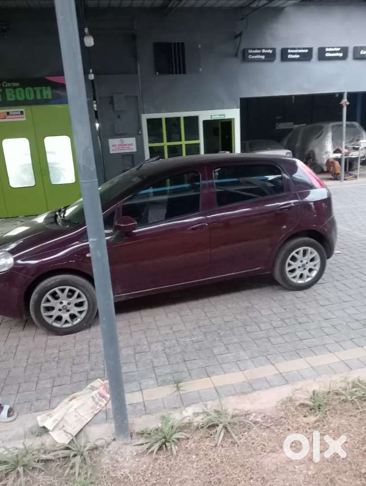 Fiat Punto 2011 Petrol 70000 Km Driven