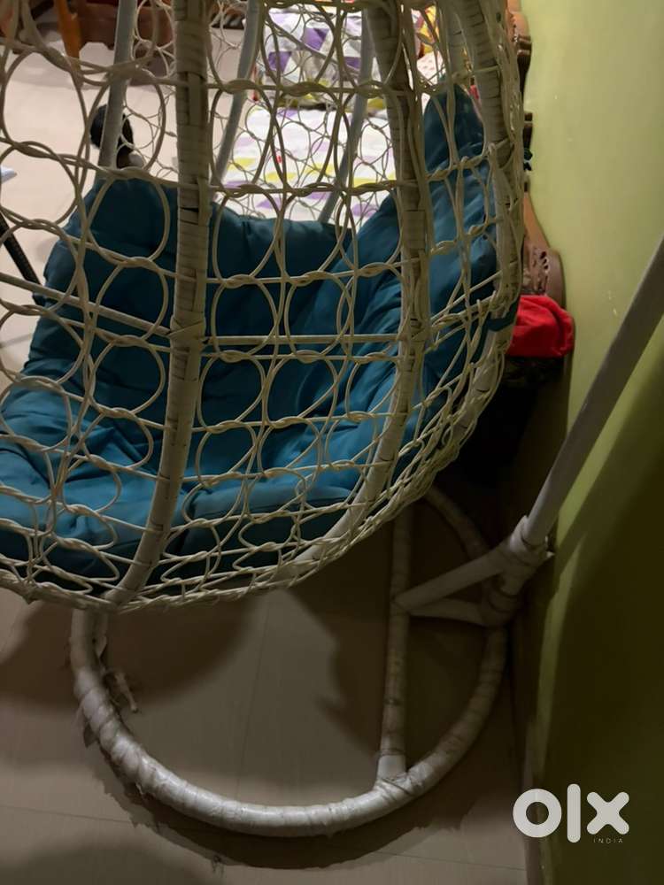 Hanging couch