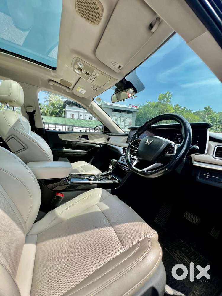 Mahindra Xuv700 2.2 Ax 7 Diesel At Str Awd, 2021, Diesel