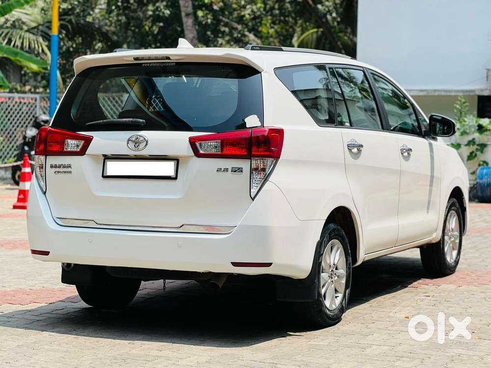 Toyota Innova Crysta