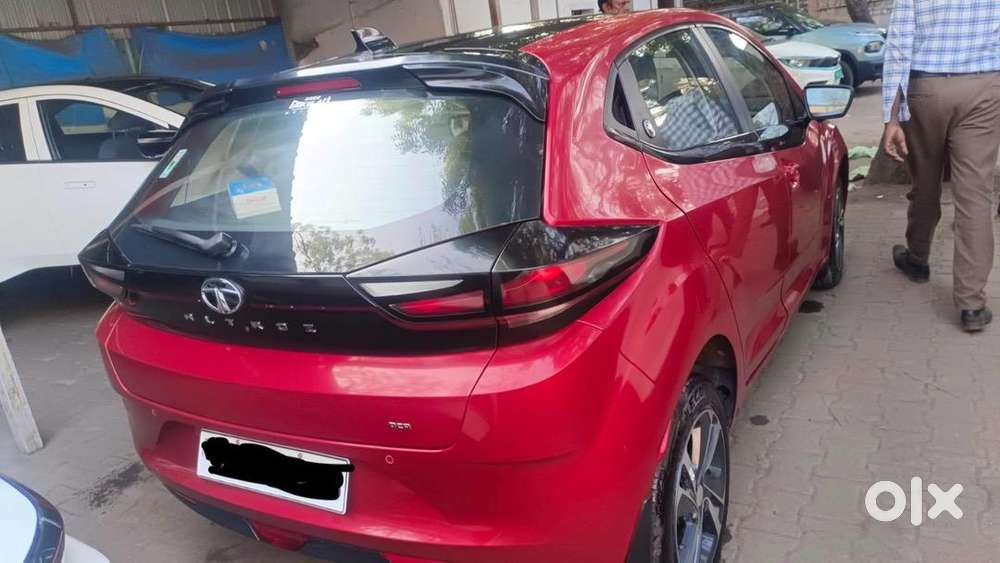 Tata Altroz Petrol Automatic 2023 - 10k Kms