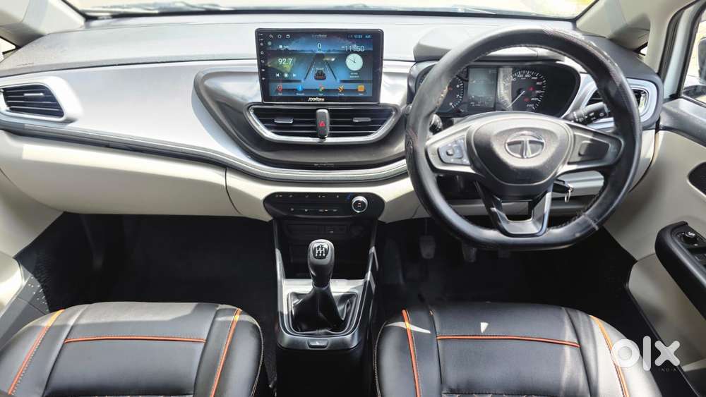 Tata Altroz 1.2 Xt, 2022, Petrol