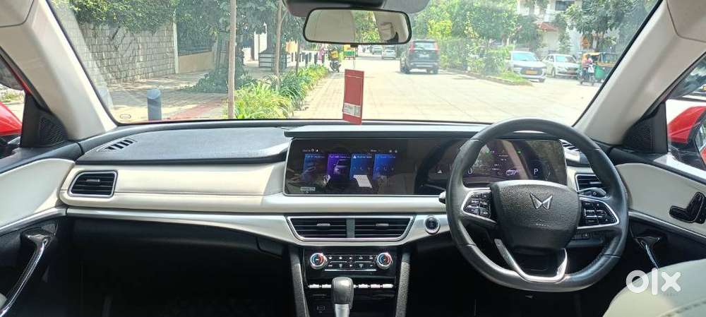 Mahindra Xuv700 2.2 Ax 7 Diesel At Str Awd, 2022, Diesel