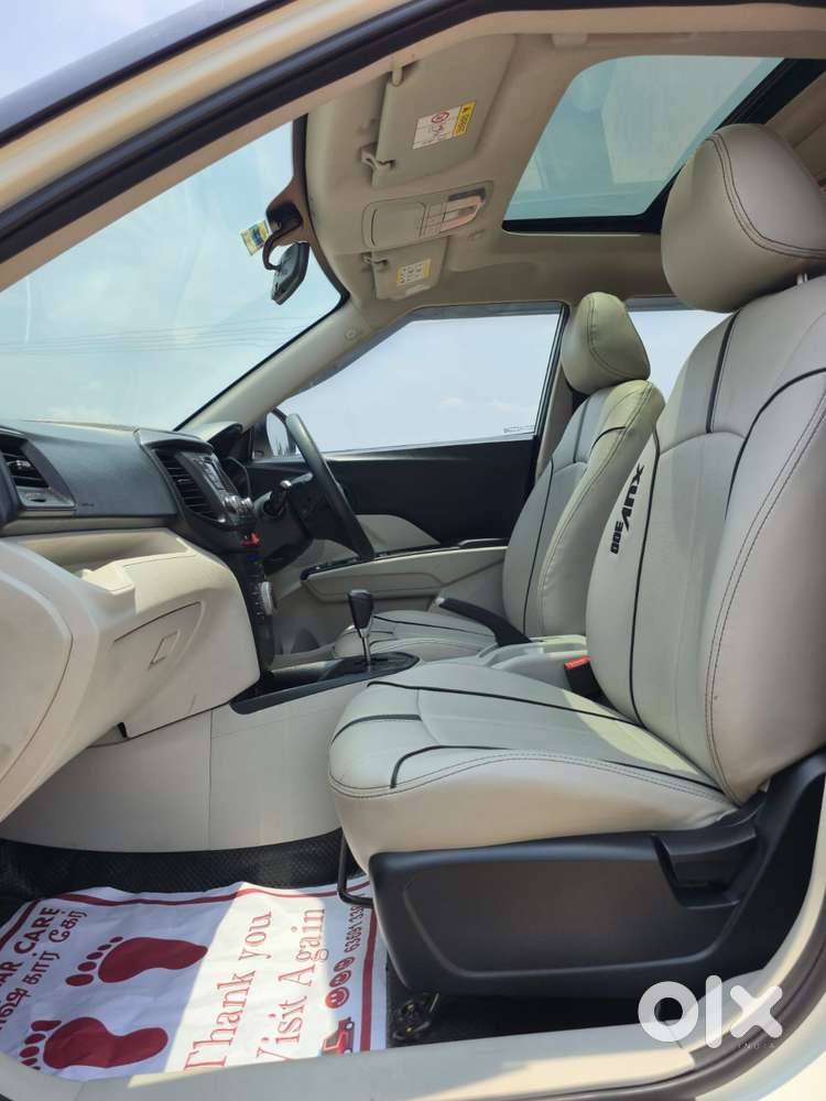 Mahindra Xuv300 1.2 W6 Amt Petrol, 2022, Petrol