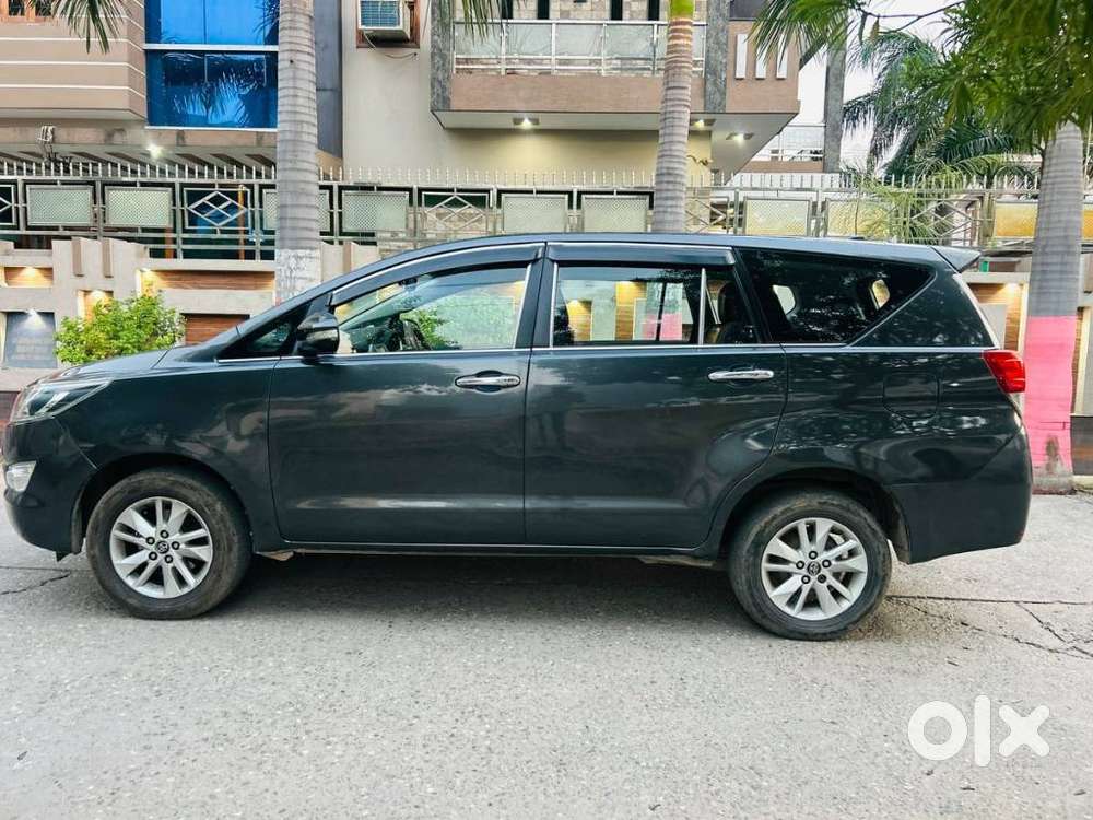 Toyota Innova Crysta 2.7 V, 2016, Cng & Hybrids