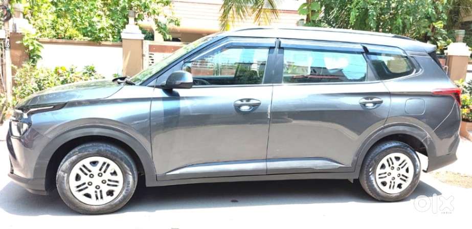 Kia Carens 1.4 Prestige 7 Str, 2023, Petrol