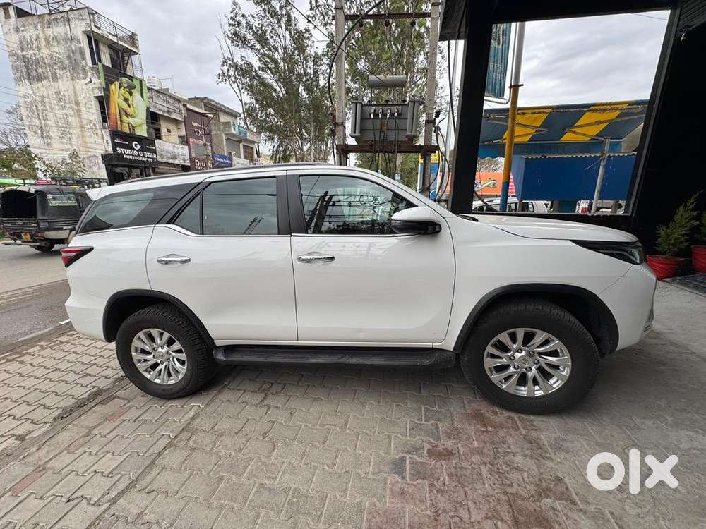 Toyota Fortuner 2024 Diesel Well Maintained