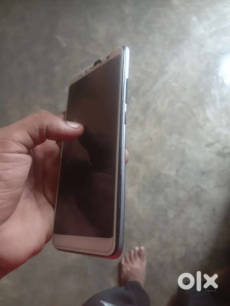 Redmi y2 urgent sale