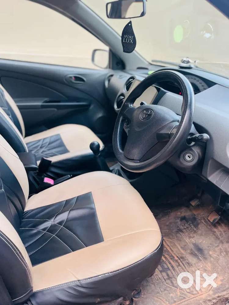 Toyota Etios Liva 2012