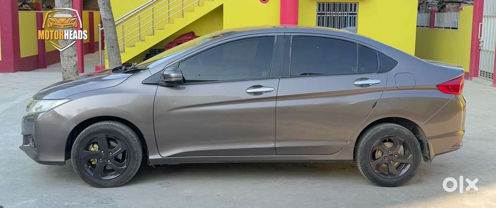 Honda City 1.5 V 5th Gen I-vtec Mt, 2016, Petrol