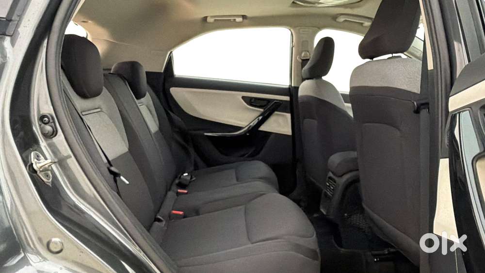 Tata Nexon Pure (s) 1.2 Petrol 6amt, 2025, Petrol