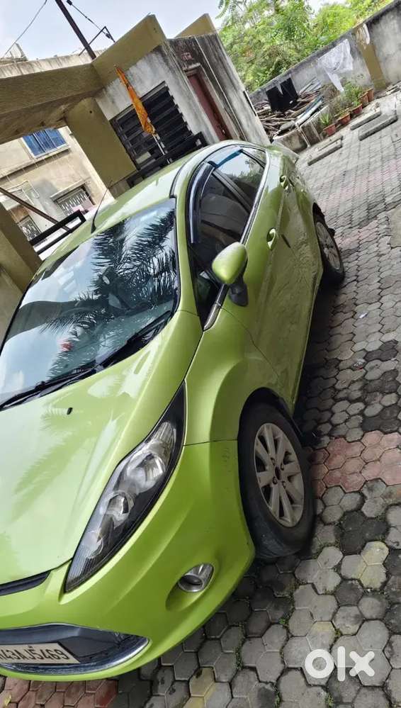Ford Fiesta 2012 Lpg 100000 Km Driven, Cruze Control ,lpg