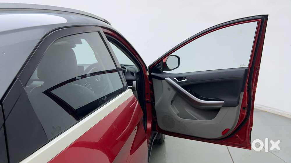 Tata Nexon 1.2 Revotron Xza Plus (o) Dual Tone, 2018, Petrol