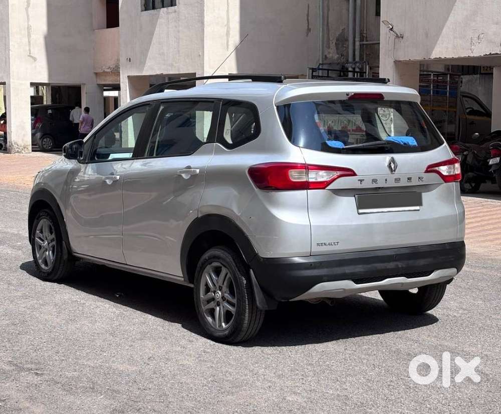 Renault Triber Rxz, 2022, Petrol