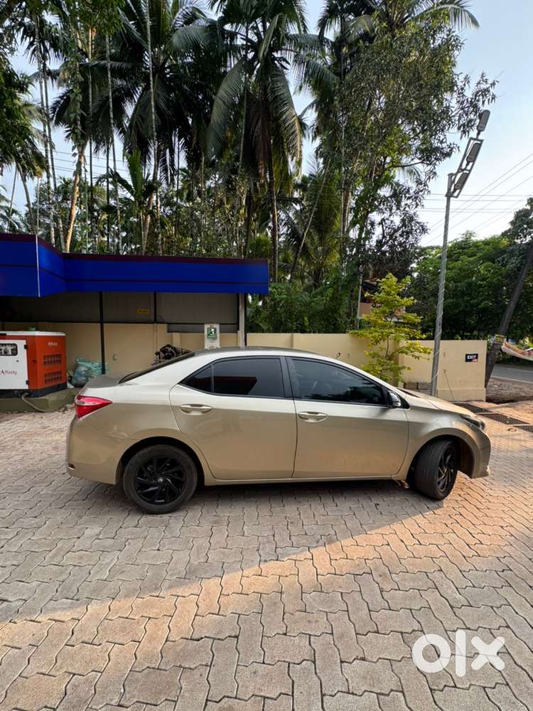 2015 Toyota Corolla Altis Diesel Manual Car