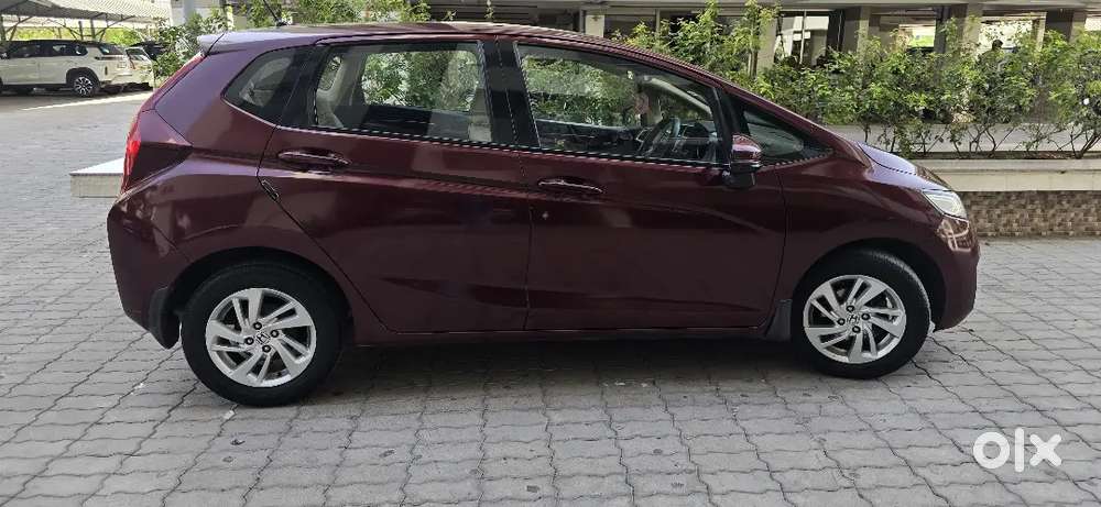 Honda Jazz 2017 Petrol 48000 Km Driven Cvt Auto