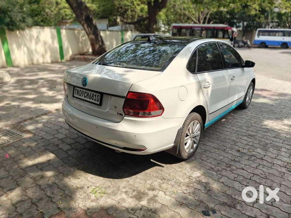 Volkswagen Vento 1.2 Tsi Highline Plus At, 2017, Petrol