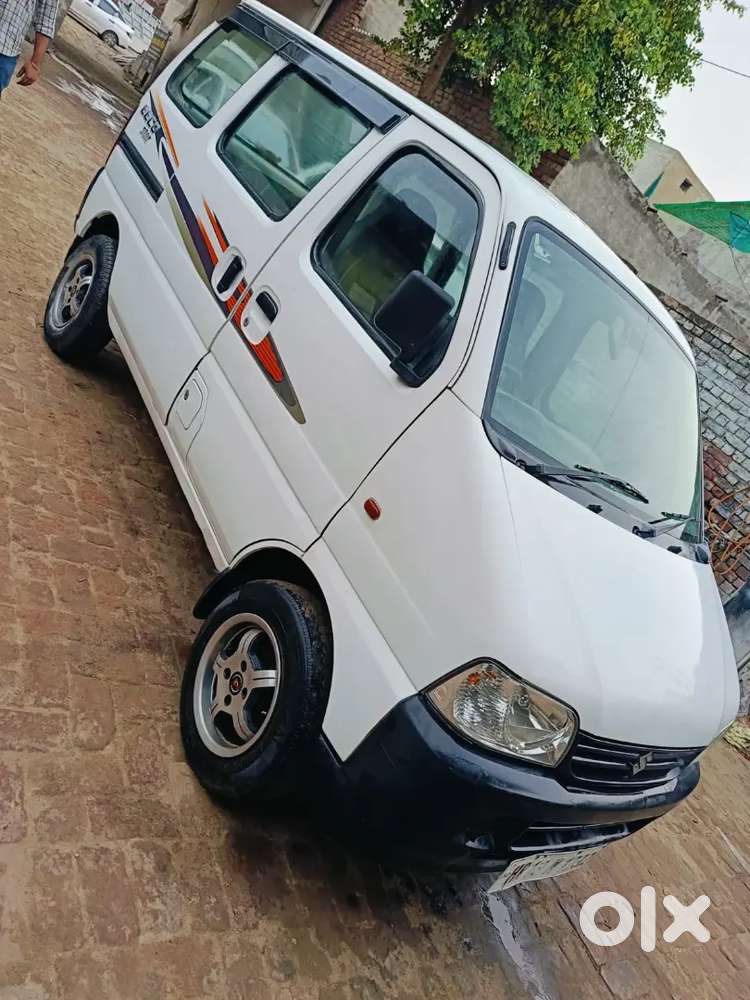 Maruti Eeco Petrol Plus Cng