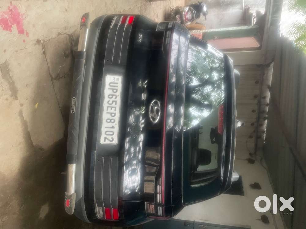 Hyundai Venue 2022 Petrol 17776 Km Driven