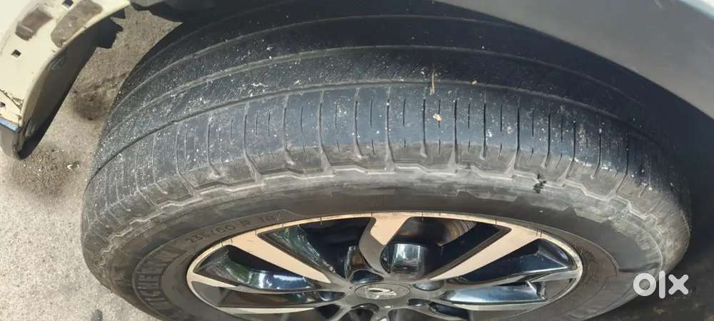 Mahindra Xuv500 2019