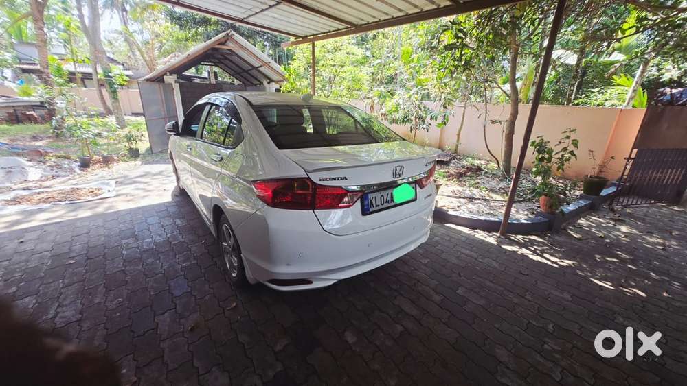 Honda City  Vx(o)  2016  Petrol  White
