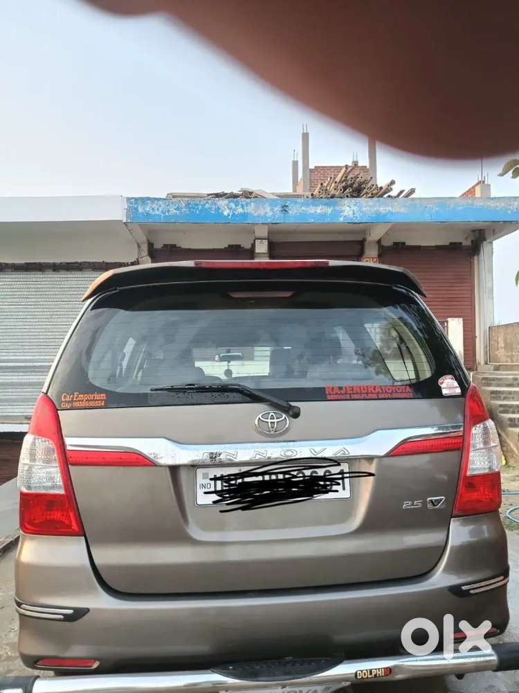 Toyota Innova 2015