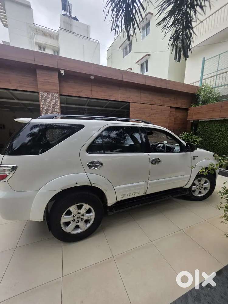 Toyota Fortuner Diesel Manual 4*4 2010 Model