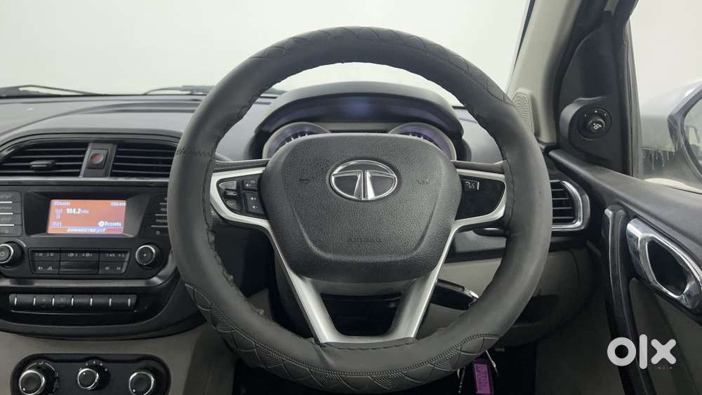 Tata Tiago Xza, 2017, Petrol