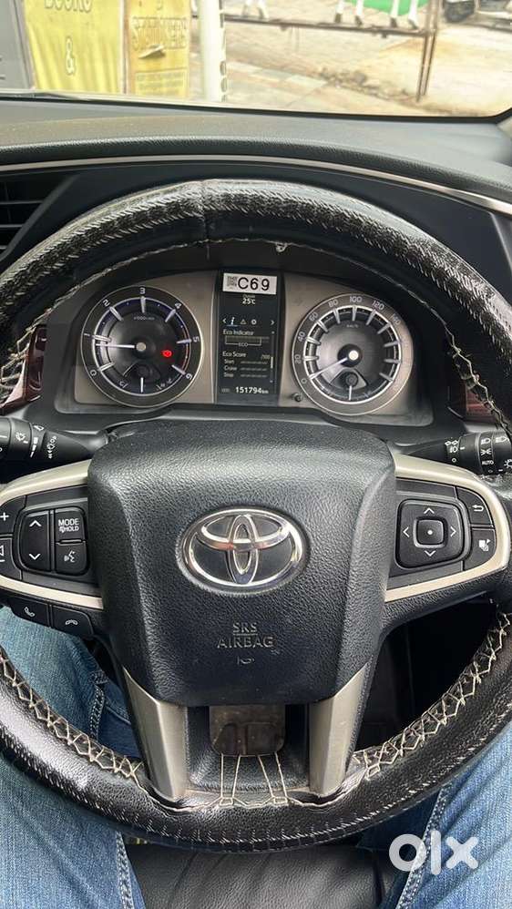 Toyota Innova Crysta 2017 Diesel 152000 Km Driven