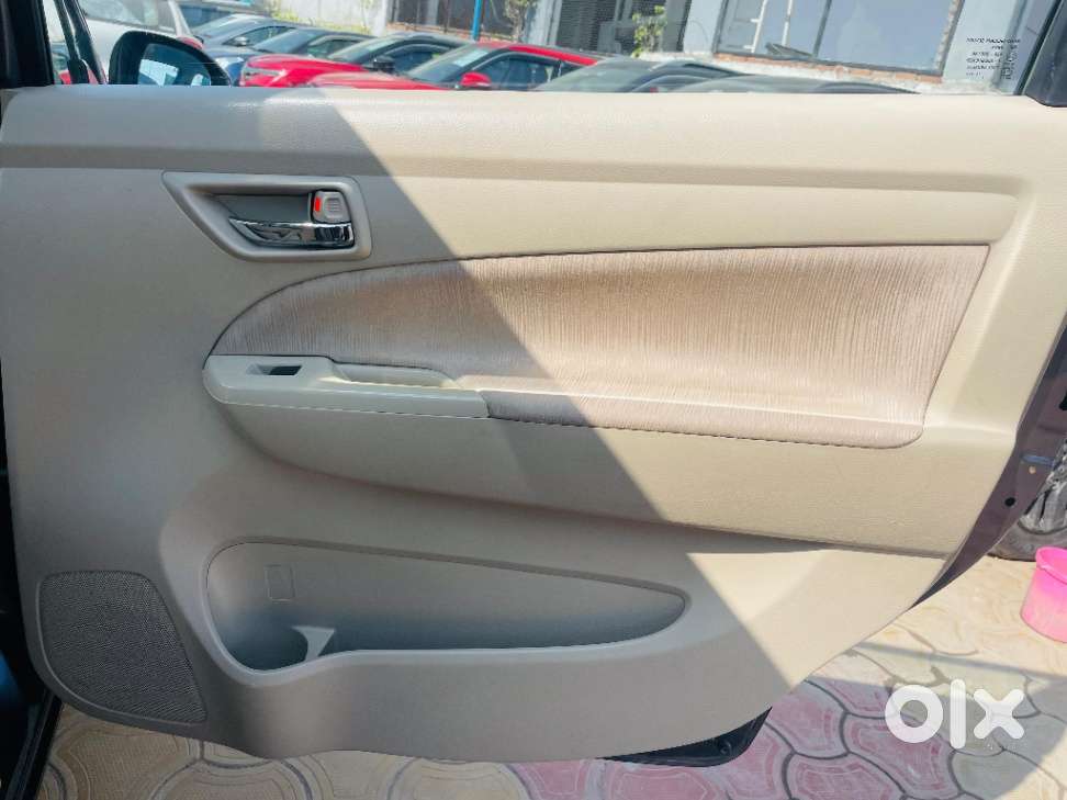 Maruti Suzuki Ertiga 1.5 Vxi, 2013, Petrol