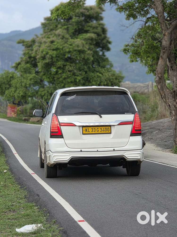 Toyota Innova 2015 Diesel Variant