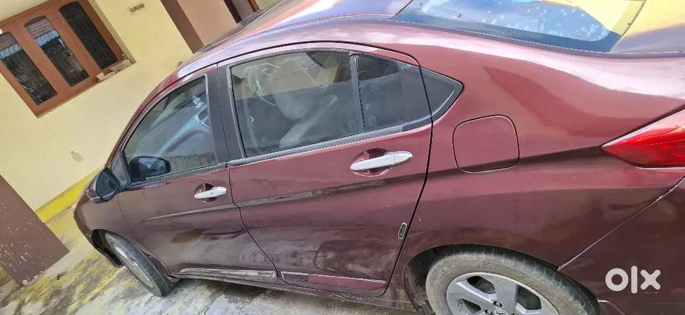 Top End Model City ..air Bag Imbeld Audio System Pushbutton Start