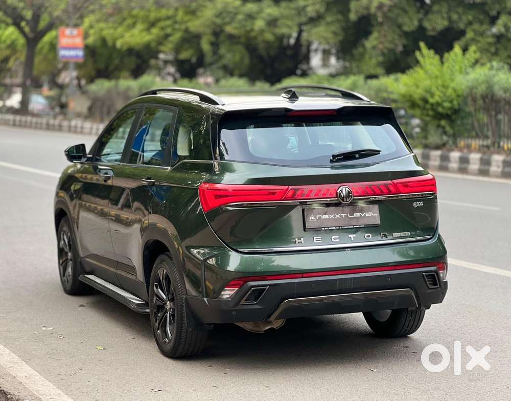 Mg Hector Plus Sharp Pro 1.5 Turbo Petrol 7 Str Dual Tone, 2024, Pet..